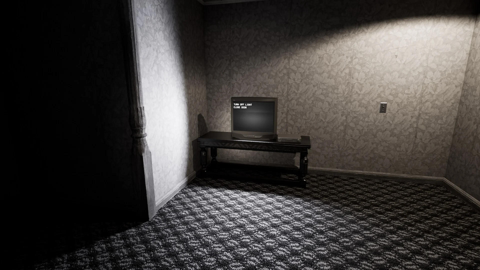 The room with a TV inside it in Level -1 Grayscale Halls, Backrooms: Escape Together